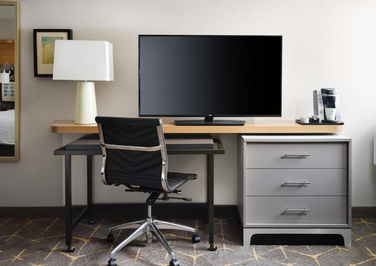 Holiday Inn Boston - Dedham Hotel & Conference Center By Ihg Εξωτερικό φωτογραφία
