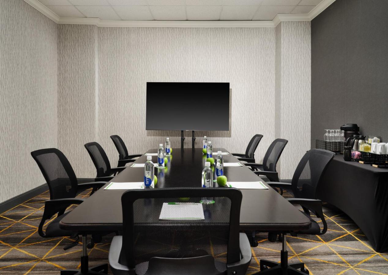 Holiday Inn Boston - Dedham Hotel & Conference Center By Ihg Εξωτερικό φωτογραφία