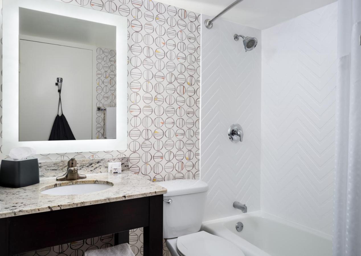 Holiday Inn Boston - Dedham Hotel & Conference Center By Ihg Εξωτερικό φωτογραφία